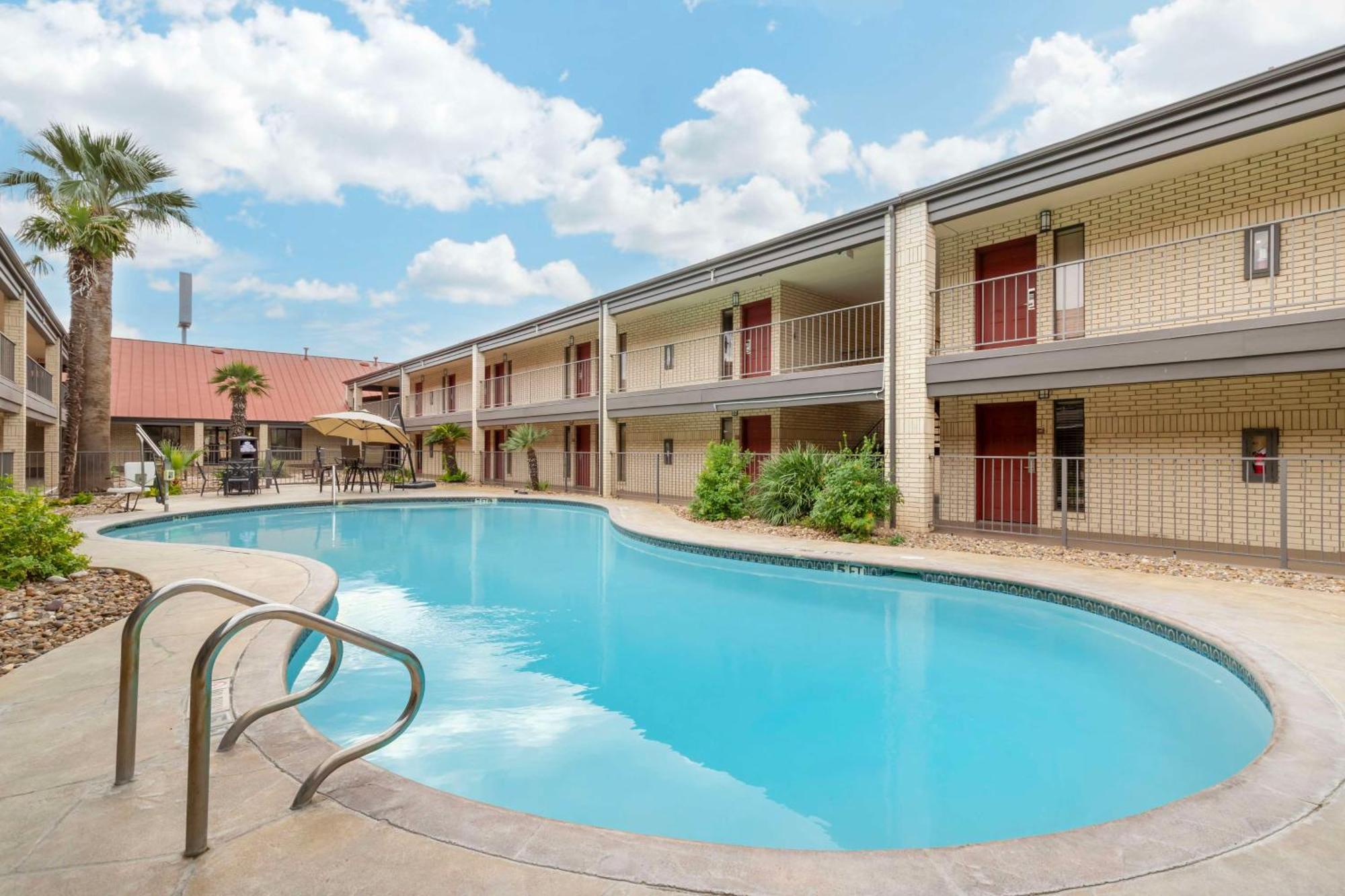 Best Western Near Lackland Afb Seaworld Сан-Антоніо Екстер'єр фото